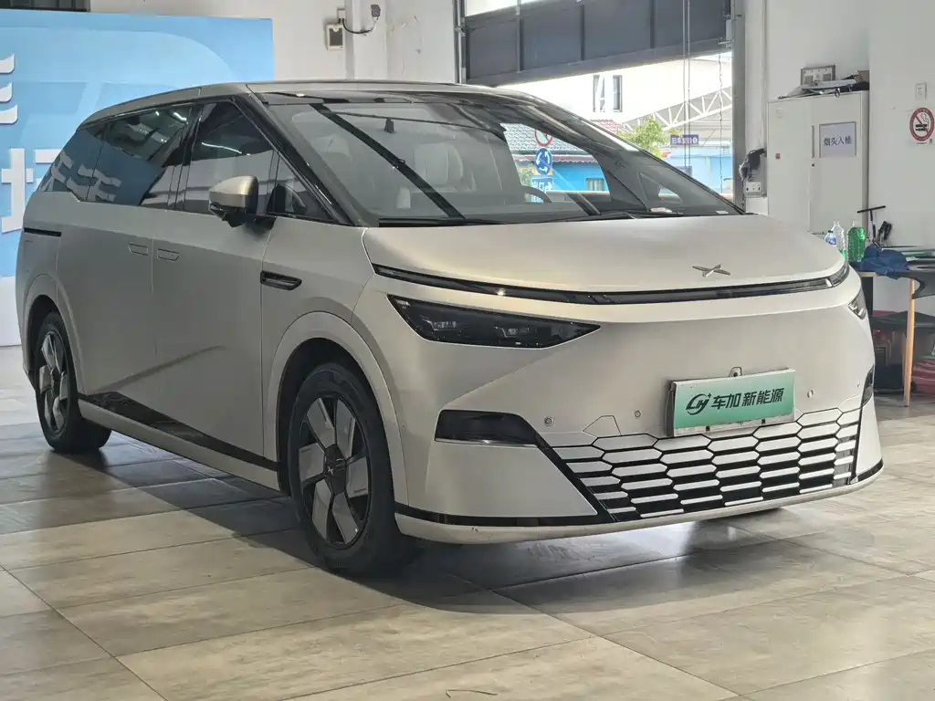 Xpeng X9 2024 model 702 super long battery life Max купить на сайте DeffCars