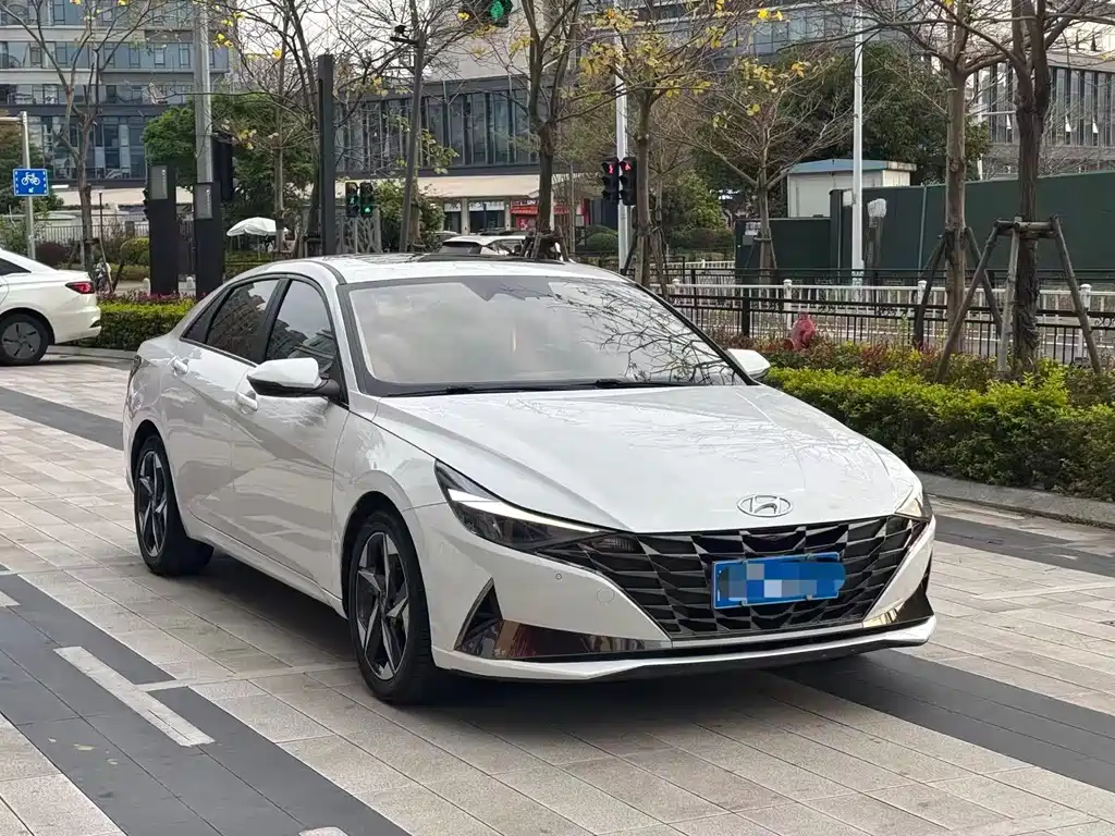 Elantra 2022 1.5L CVT LUX Premium Edition купить на сайте DeffCars