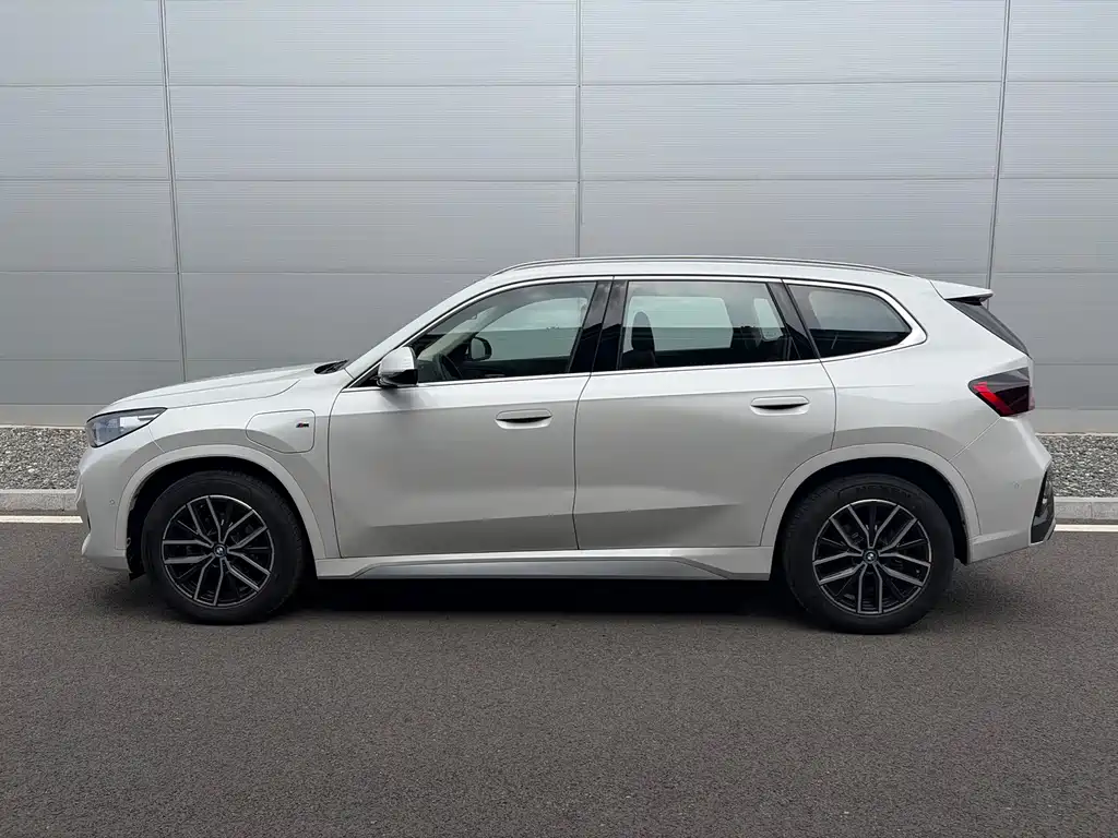 BMW iX1 2025 eDrive25L M Sports Package купить на сайте DeffCars