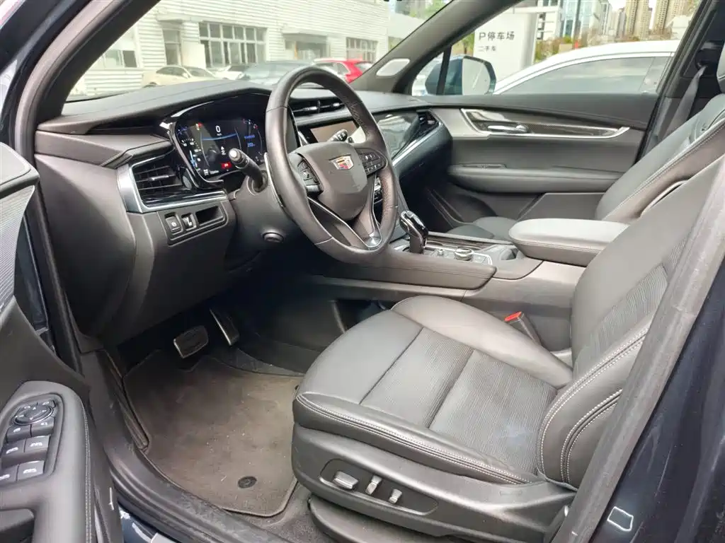 Cadillac XT6 2025 2.0T six-seat four-wheel drive premium executive black label version купить на сайте DeffCars