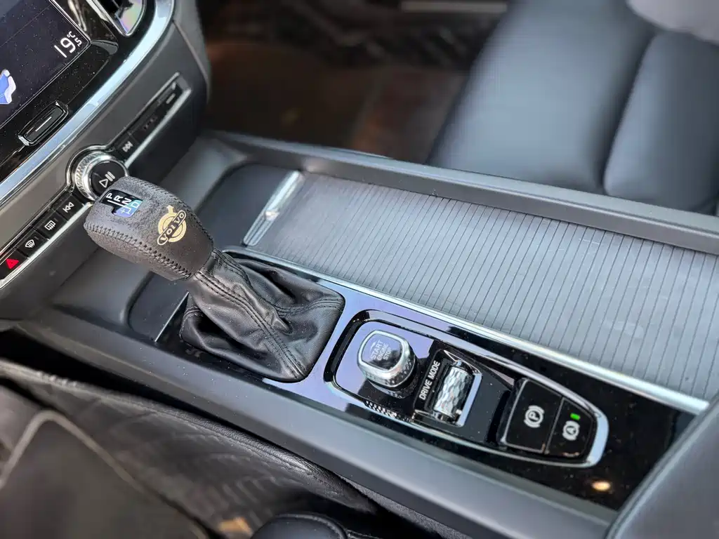Volvo S60 2020 T4 Zhiyi Luxury Edition купить на сайте DeffCars