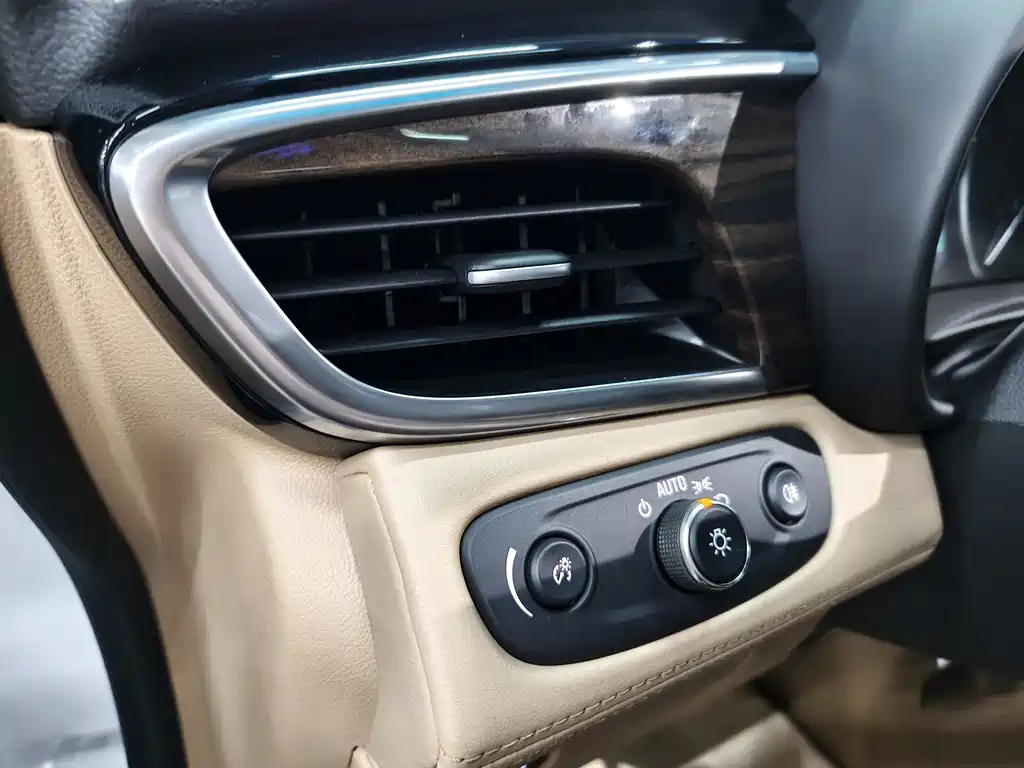 Buick GL8 2018 ES 28T luxury model National VI купить на сайте DeffCars