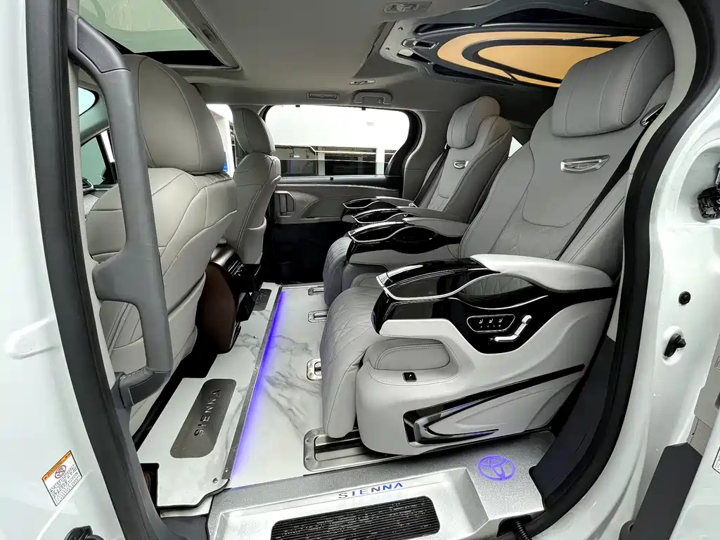 SIENNA 2021 2.5L Hybrid Comfort Edition купить на сайте DeffCars