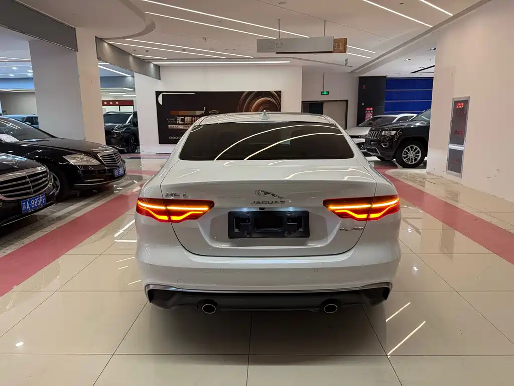 Jaguar XEL 2020 2.0T 200PS R-DYNAMIC Youth Sports Edition купить на сайте DeffCars