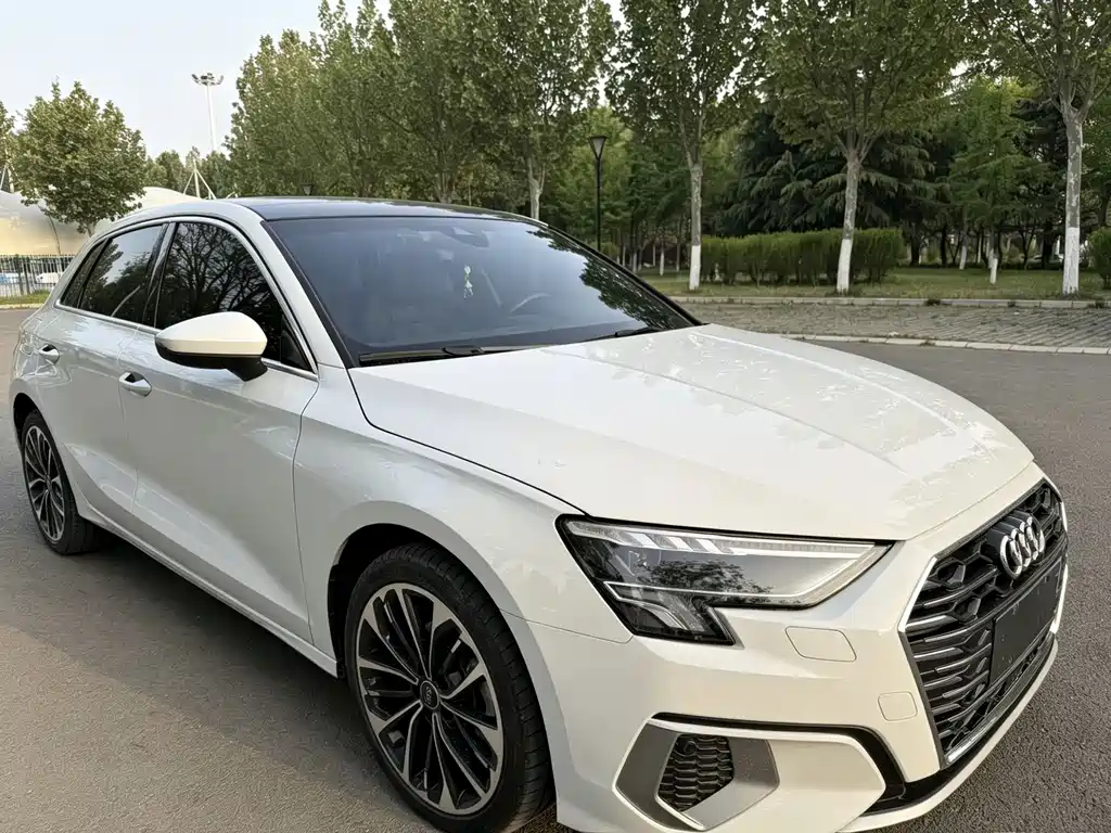 Audi A3 2023 facelift Sportback 35 TFSI luxury and elegant model купить на сайте DeffCars