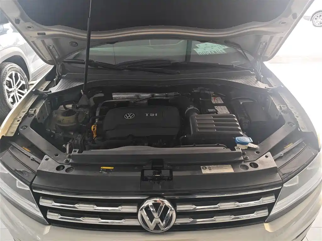 Tiguan L 2017 330TSI automatic two-wheel drive fashion version купить на сайте DeffCars