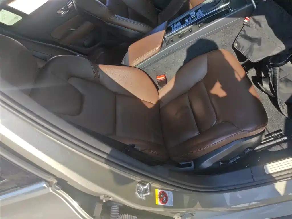 Volvo S60 2020 T4 Zhiyi Luxury Edition купить на сайте DeffCars