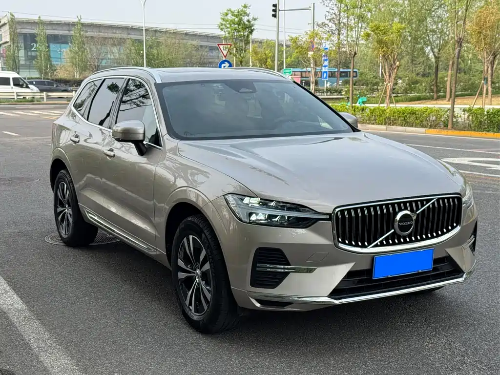 Volvo XC60 2024 B5 four-wheel drive Zhiyi Luxury Edition купить на сайте DeffCars