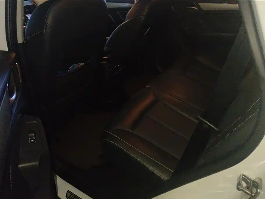 荣威RX5 2019款 20T 两驱自动Ali智联网铂金版 купить на сайте DeffCars