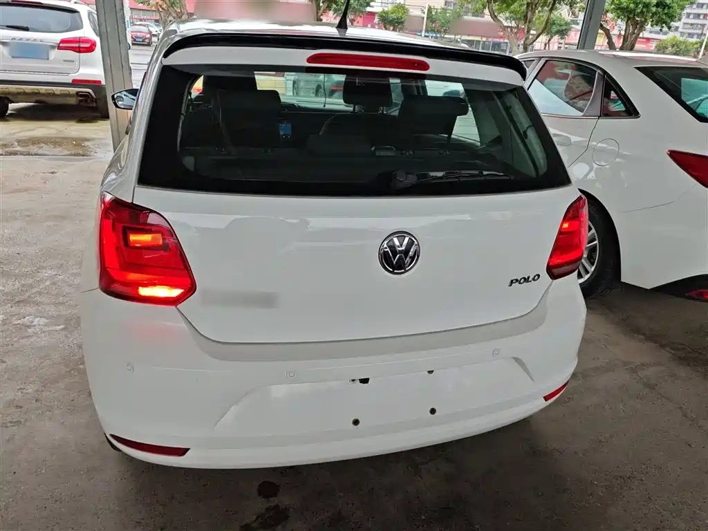 Polo 2016 1.4L manual fashion model купить на сайте DeffCars