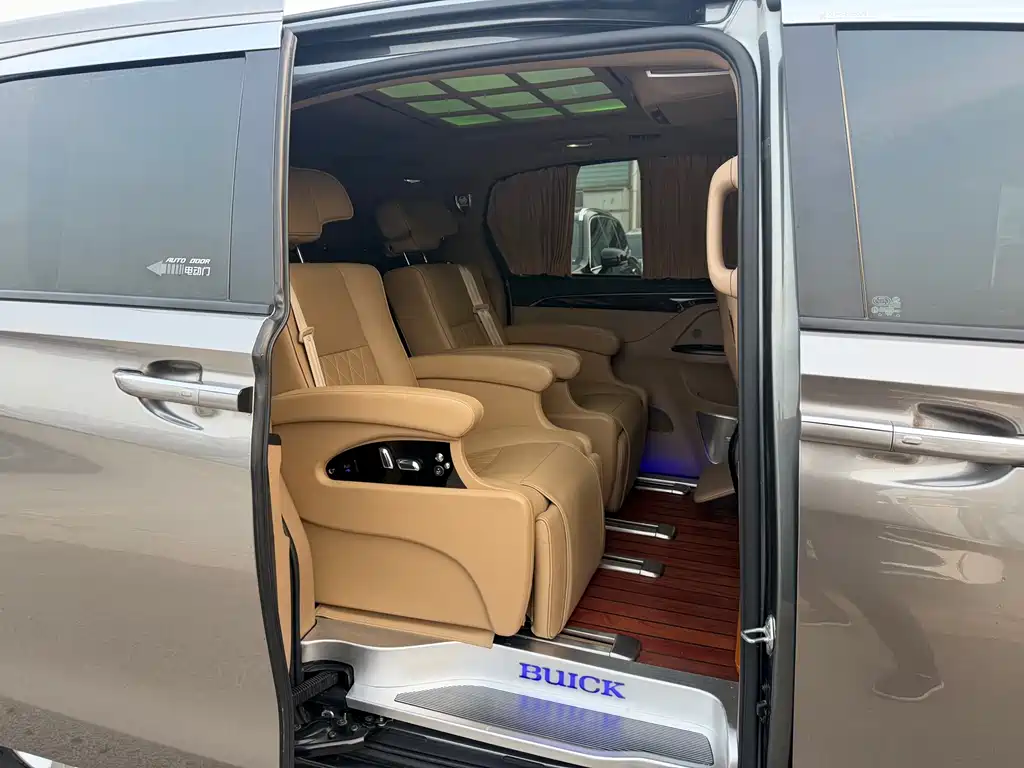 Buick GL8 2018 ES 28T Exclusive Type National VI купить на сайте DeffCars