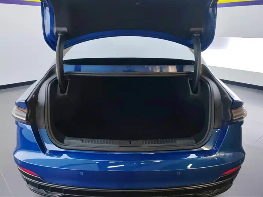 Lincoln Z 2022 iCool Zunya Edition купить на сайте DeffCars