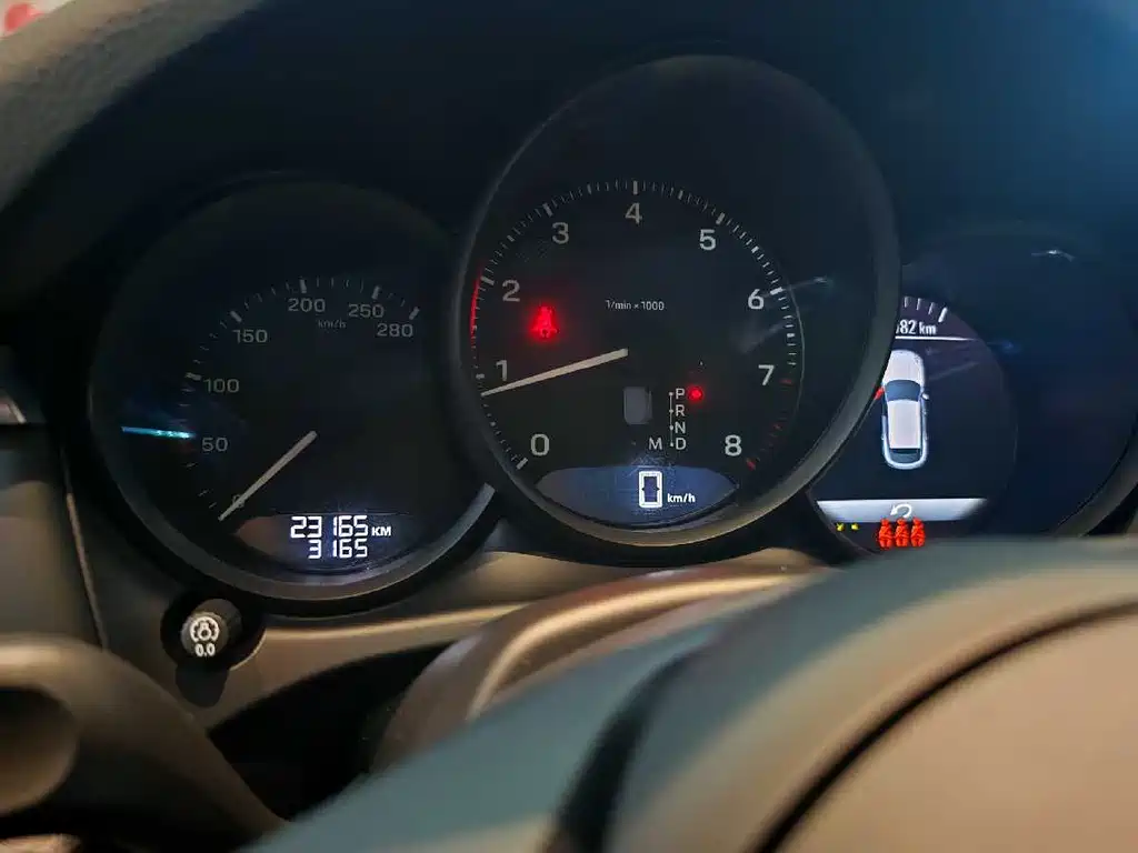 Macan 2023 Macan 2.0T купить на сайте DeffCars