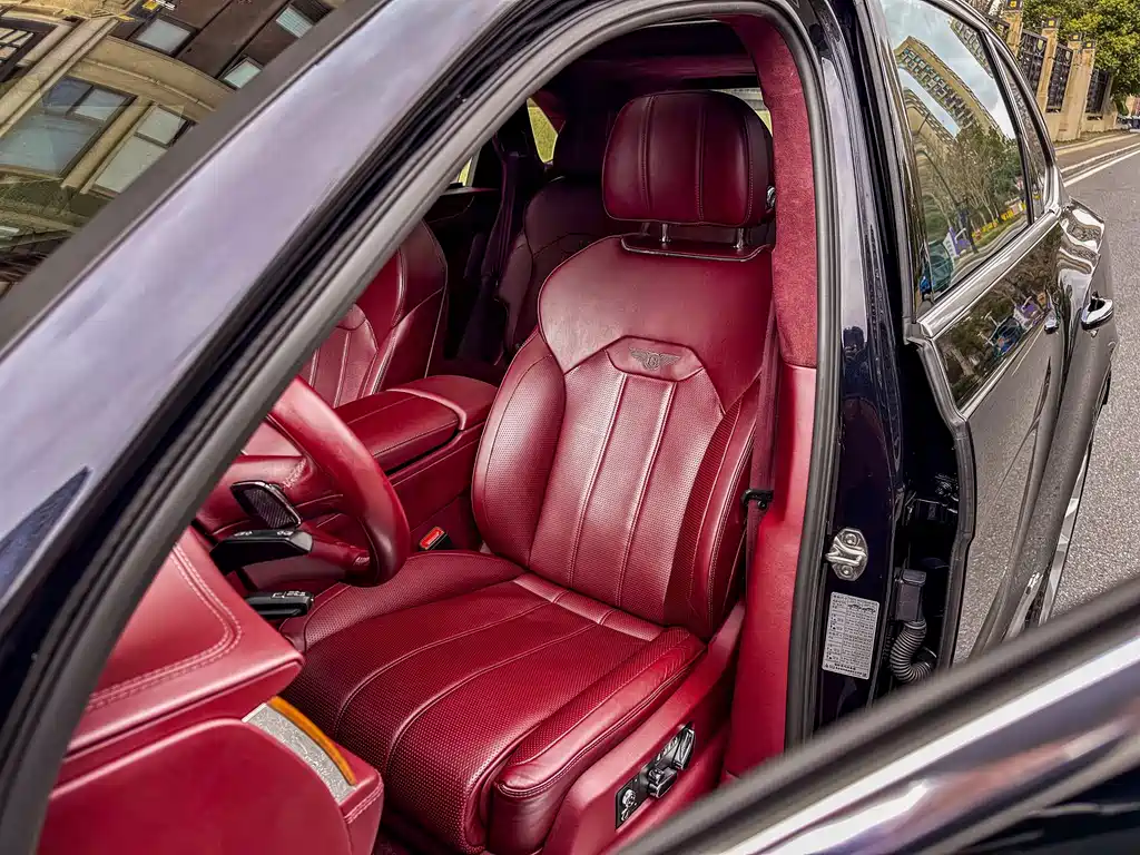 Bentayga 2021 4.0T V8 купить на сайте DeffCars