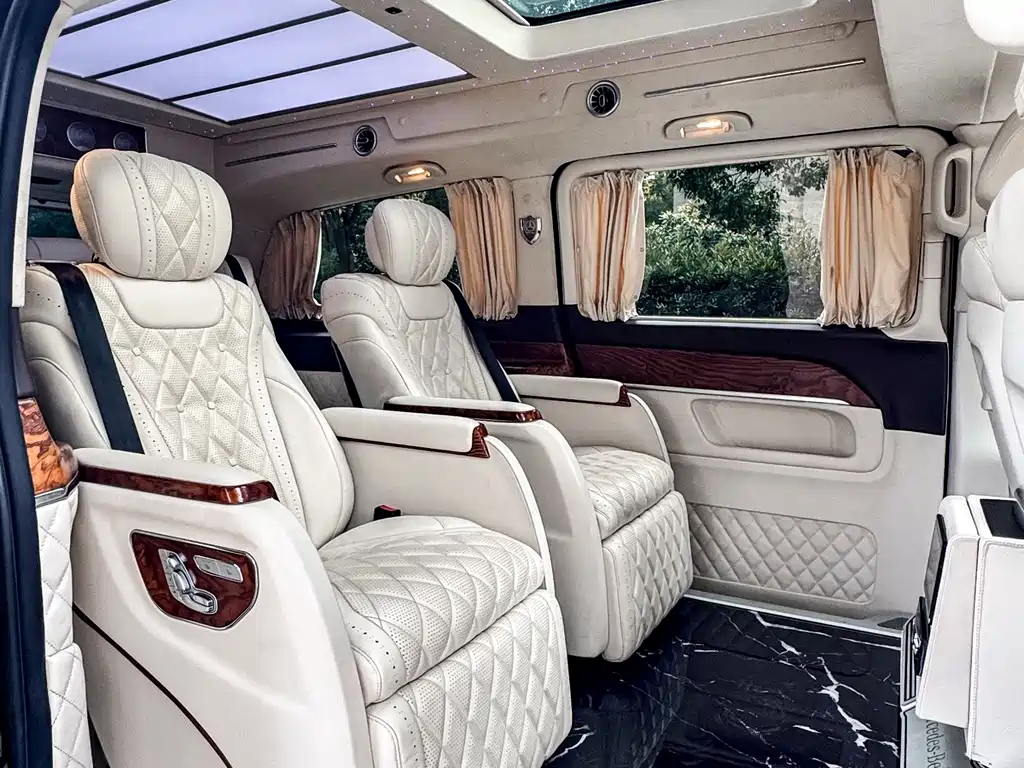 Mercedes-Benz V-Class 2021 V 260 L Long Wheelbase Premium Edition купить на сайте DeffCars