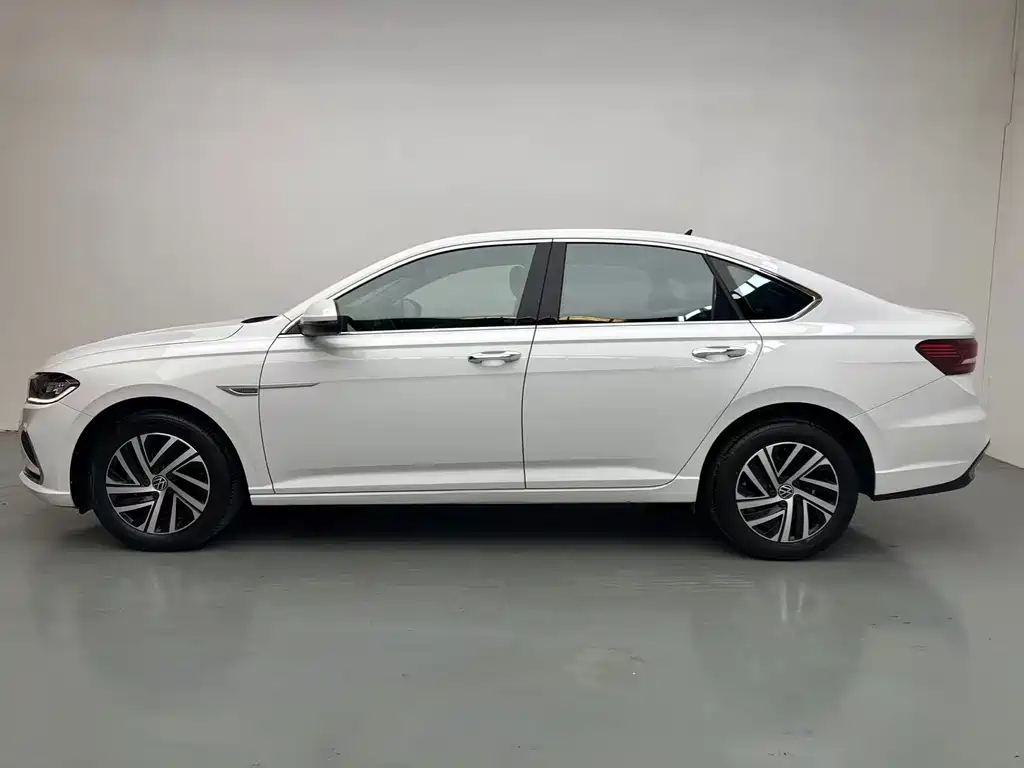 Lavida 2023 facelift 1.5L automatic 5 million version купить на сайте DeffCars