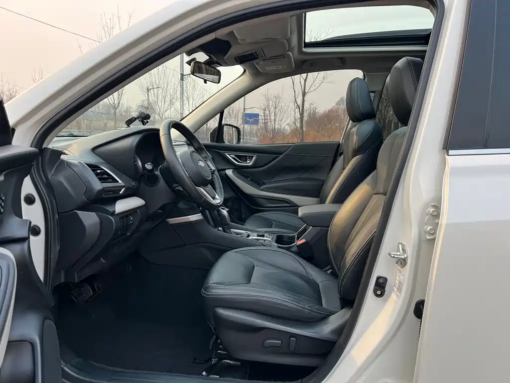 Forester 2022 2.0i AWD Deluxe Edition EyeSight купить на сайте DeffCars
