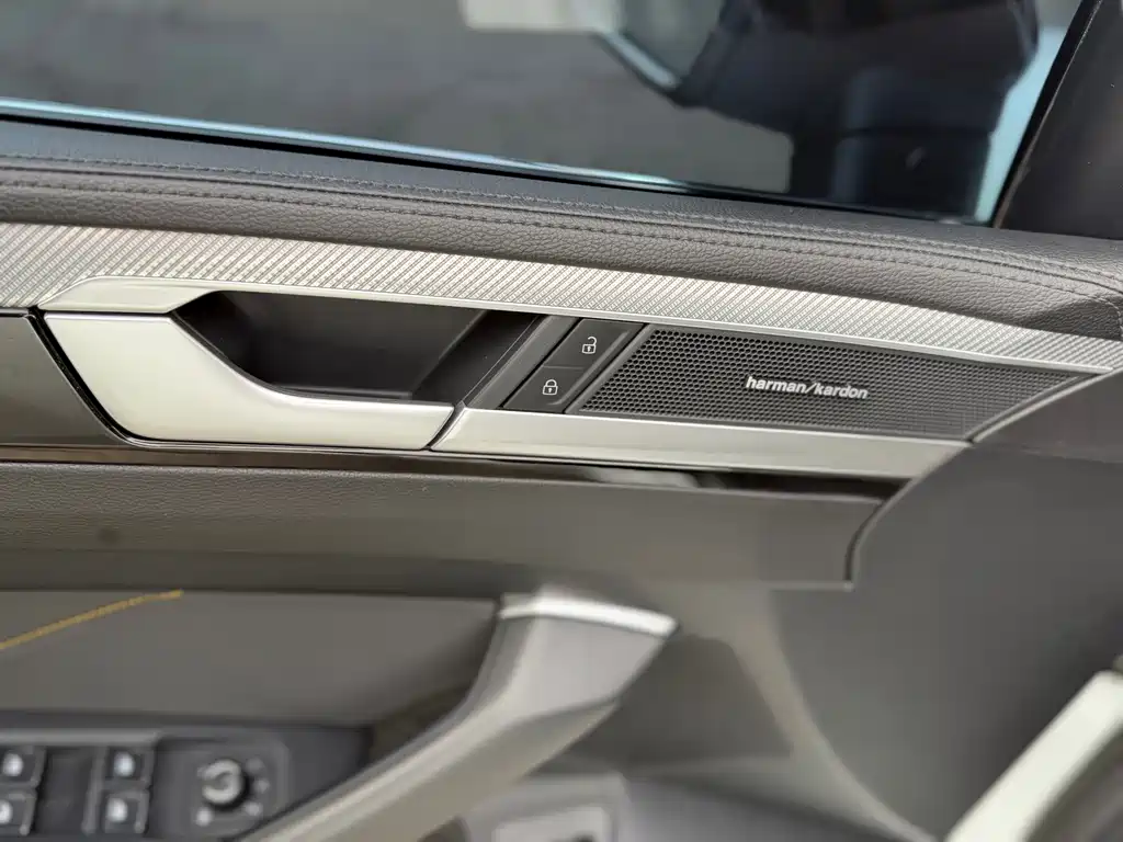 FAW-Volkswagen CC 2023 380TSI eye-catching version купить на сайте DeffCars