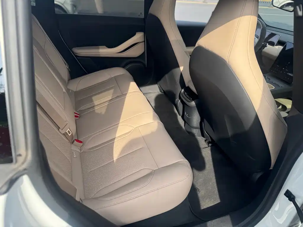 NIO ET5 2024 model 100kWh купить на сайте DeffCars