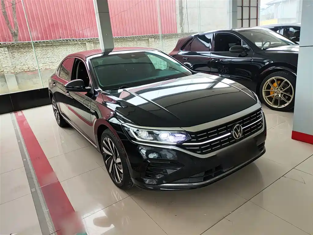 Passat 2022 330TSI Deluxe Edition купить на сайте DeffCars