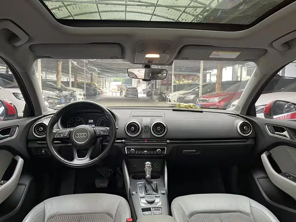 Audi A3 2018 30th Anniversary Limousine 35 TFSI Fashion купить на сайте DeffCars
