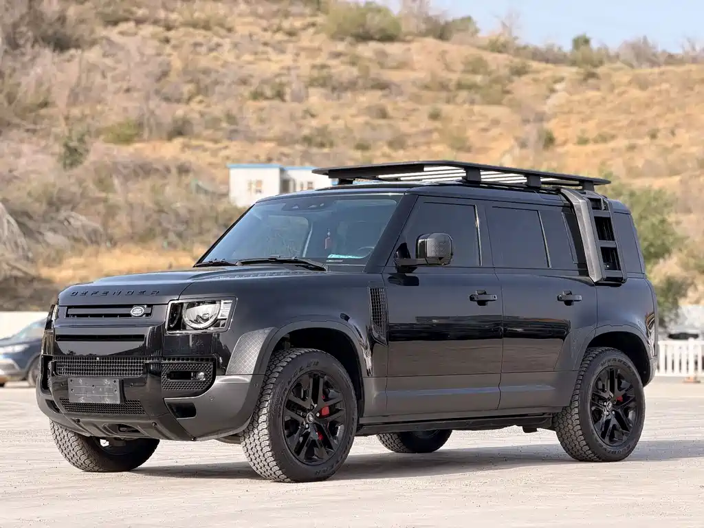 Land Rover Defender 2020 110 P400 first matte silver special package version купить на сайте DeffCars