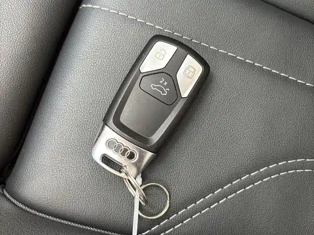 Audi Q5L 2021 40 TFSI luxury and dynamic model купить на сайте DeffCars