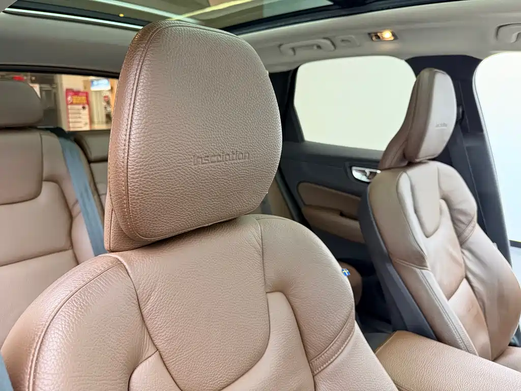 Volvo XC60 2020 T5 four-wheel drive Zhiyuan Deluxe Edition купить на сайте DeffCars