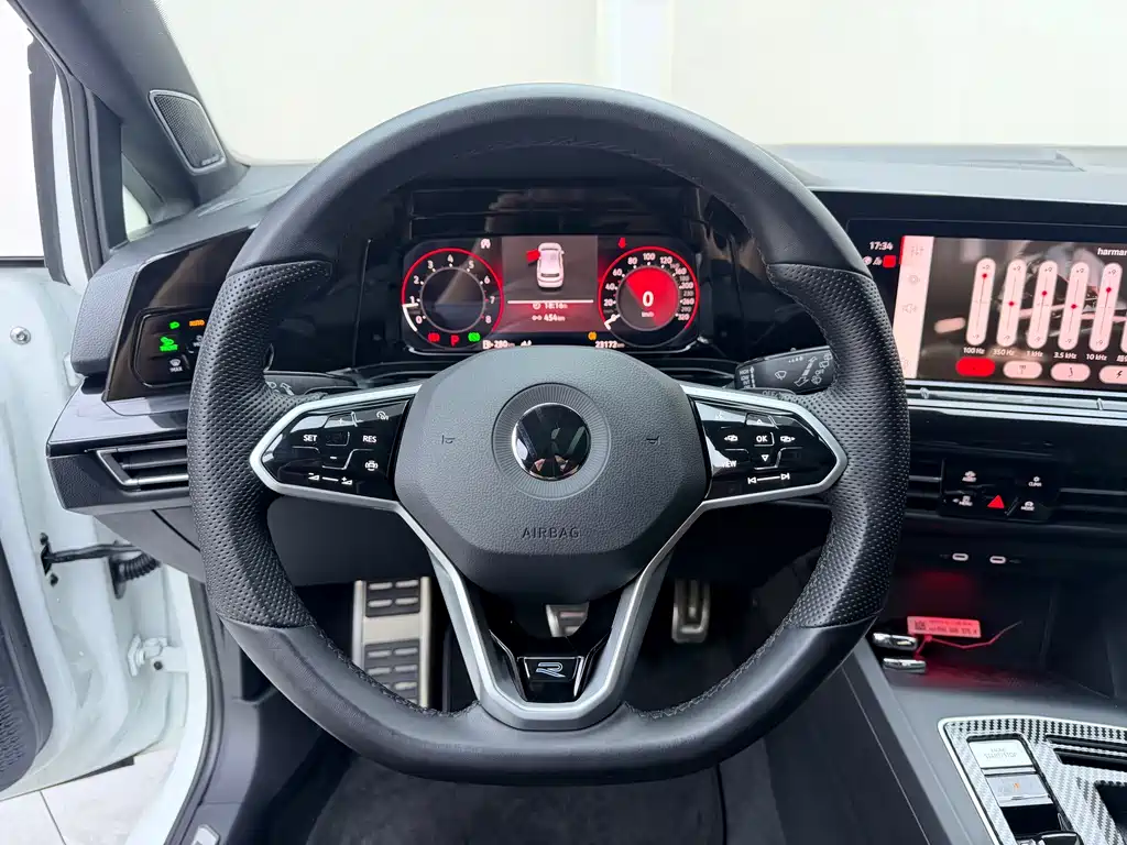 Golf 2023 280TSI DSG R-Line Lite купить на сайте DeffCars