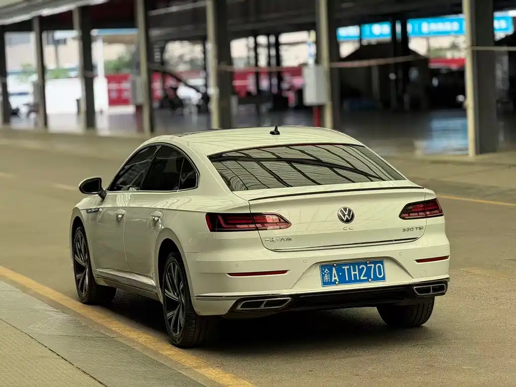FAW-Volkswagen CC 2024 330TSI Dazzling Edition купить на сайте DeffCars