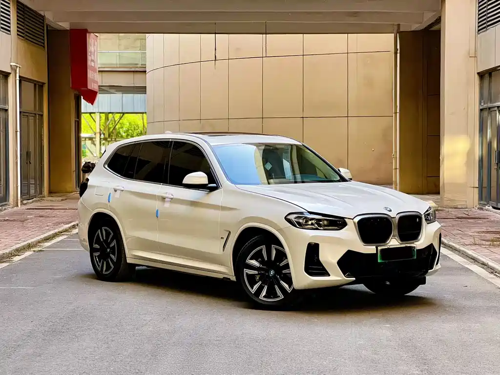 BMW iX3 2024 leading model купить на сайте DeffCars