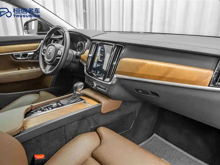 Volvo S90 2020 facelift T5 Zhiyuan Deluxe Edition купить на сайте DeffCars