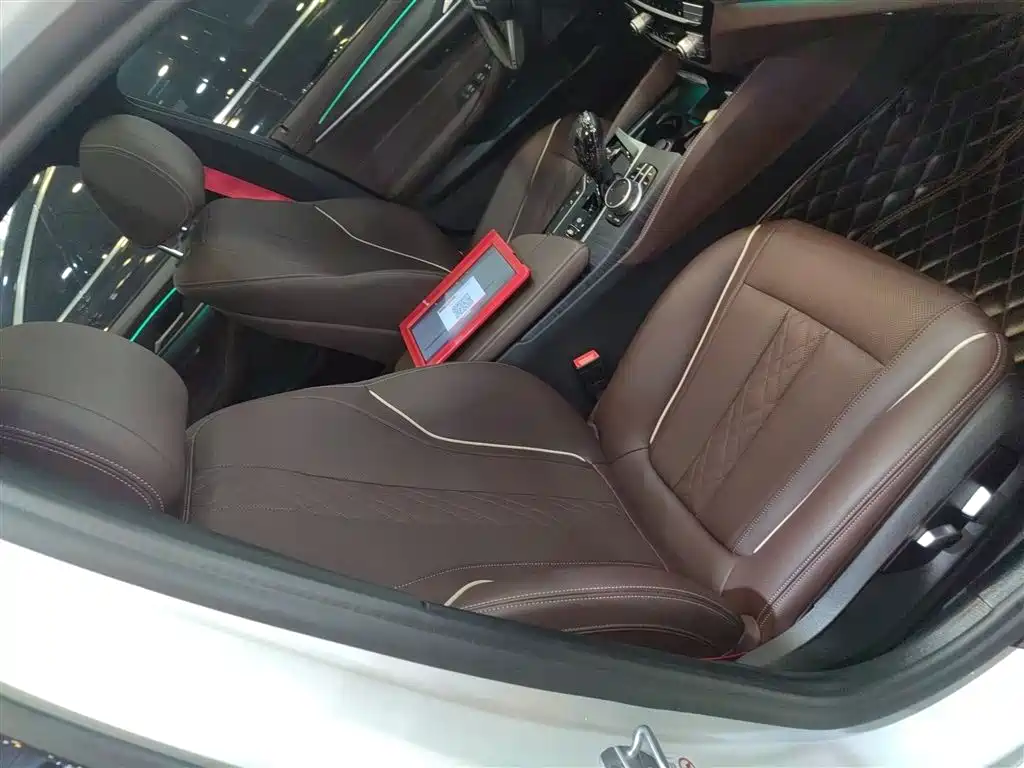 BMW 5 Series New Energy 2021 535Le M Sports Package купить на сайте DeffCars