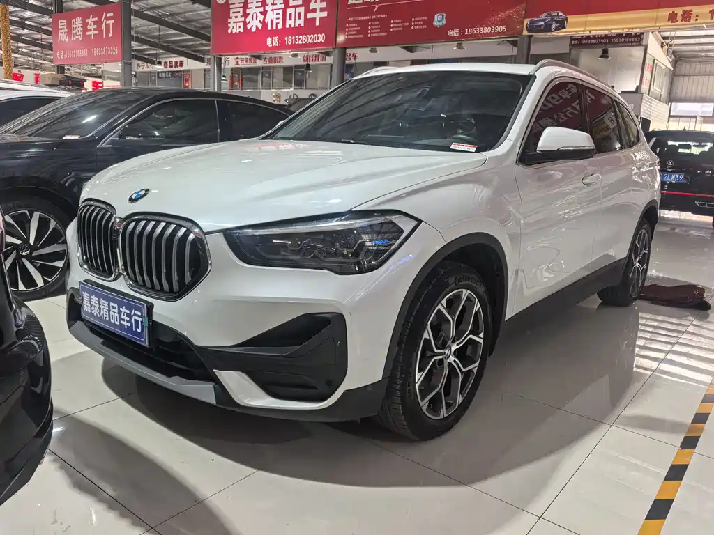 BMW X1 2022 sDrive25Li Leading Model купить на сайте DeffCars