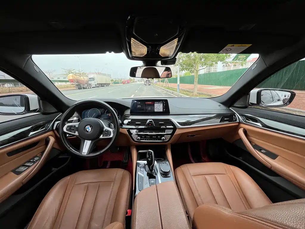 BMW 5 Series 2019 530Li Leading M Sports Package купить на сайте DeffCars