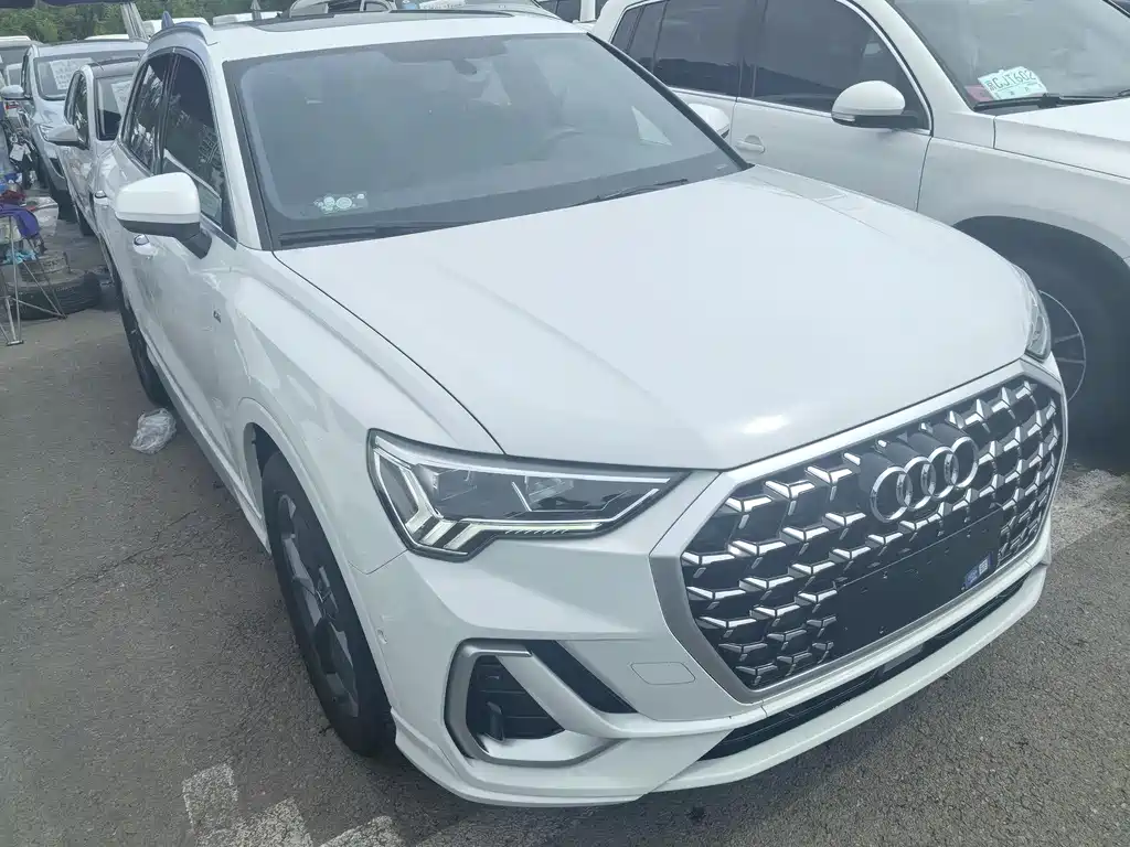 Audi Q3 2024 35 TFSI Fashionable and Dynamic купить на сайте DeffCars