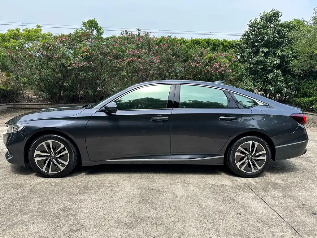 Accord 2022 Sharp Hybrid 2.0L Sharp Collar Edition купить на сайте DeffCars