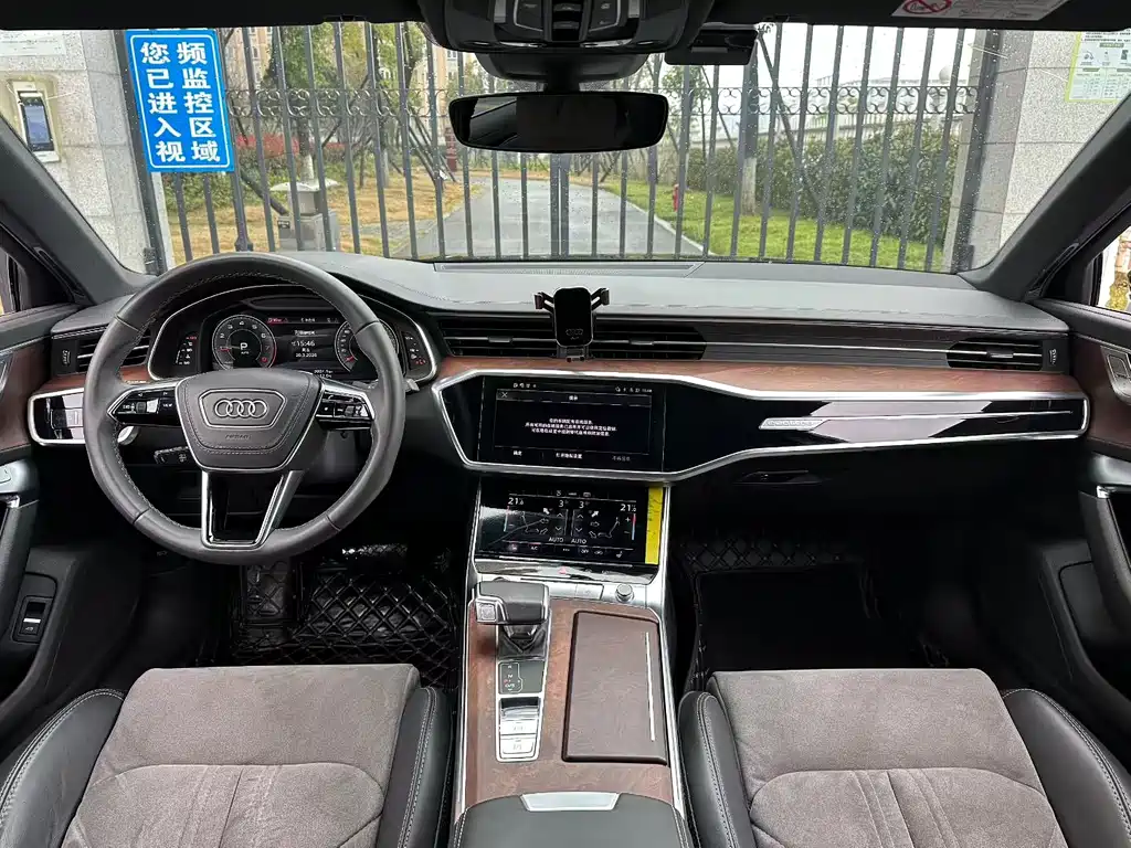 Audi A6L 2023 45 TFSI Premium Dynamic Model купить на сайте DeffCars