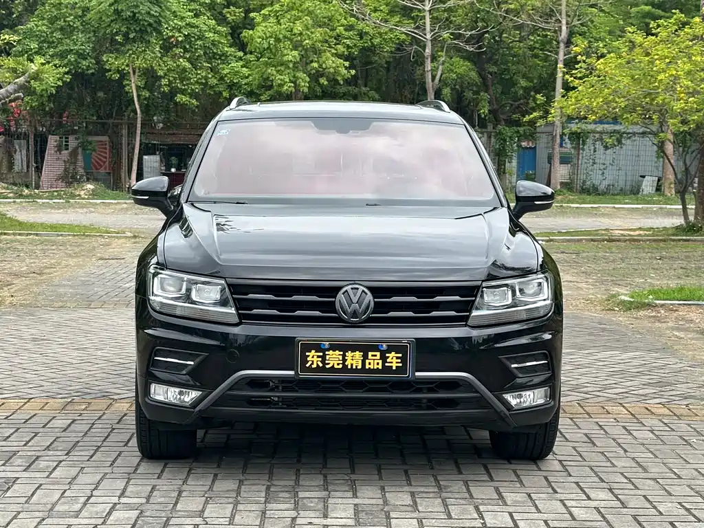 Tiguan L 2017 330TSI automatic two-wheel drive luxury version купить на сайте DeffCars