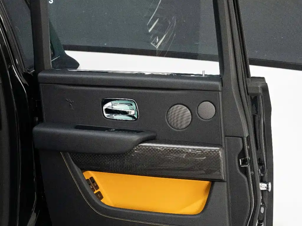 Cullinan 2020 Black Badge купить на сайте DeffCars
