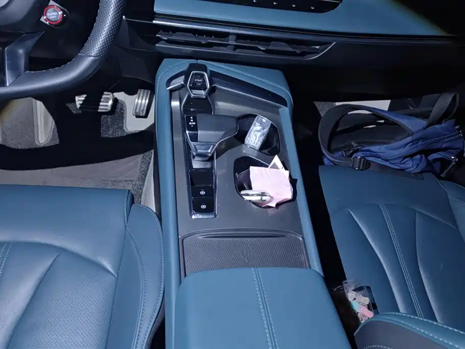 MG7 2023 2.0T Automatic Beauty Hunting Luxury Edition купить на сайте DeffCars