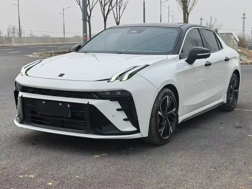Lynk & Co 03 2025 1.5TD DCT Champion Edition Pro купить на сайте DeffCars