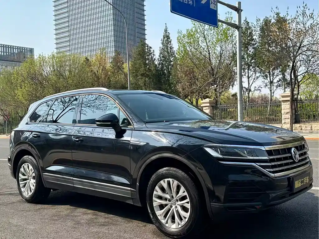 Touareg 2019 2.0TSI Pilot Edition National VI купить на сайте DeffCars