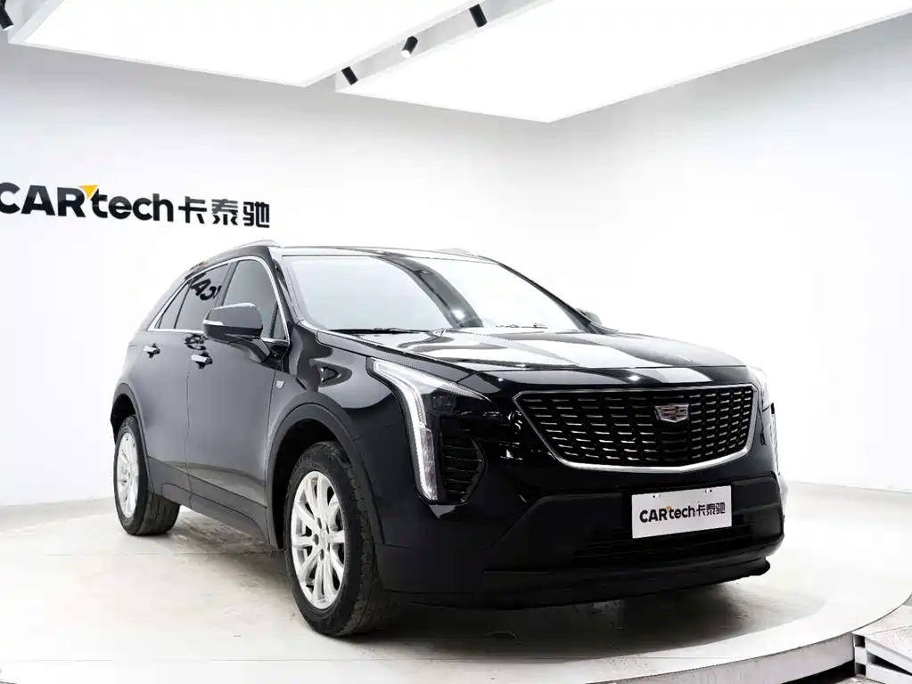 Cadillac XT4 2022 28T two-wheel drive fashion model купить на сайте DeffCars