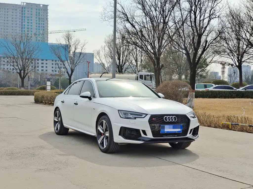 Audi A4L 2018 30th Anniversary Model 40 TFSI Enterprising купить на сайте DeffCars