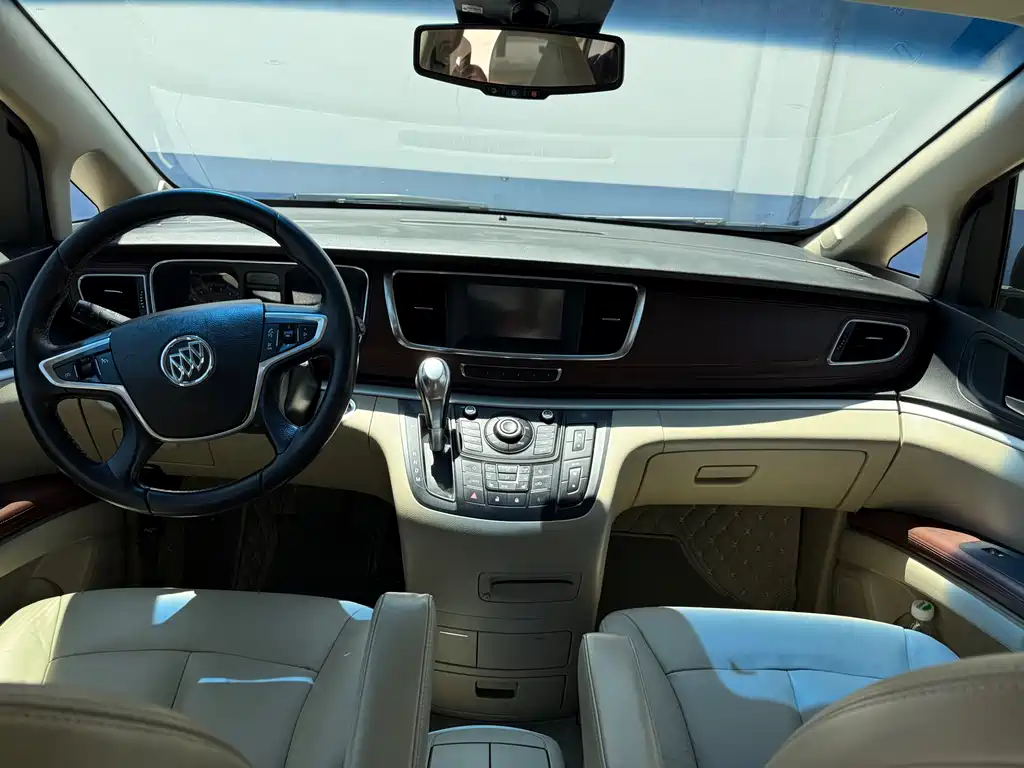 Buick GL8 2014 3.0L GT Luxury Business Tag Heuer Edition купить на сайте DeffCars
