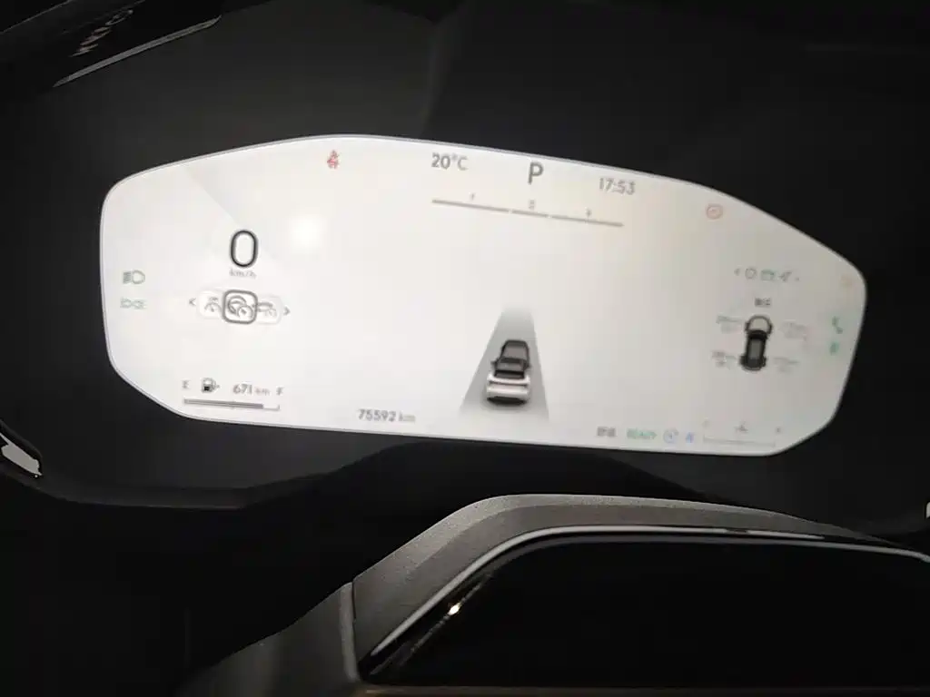 Lynk & Co 01 2023 1.5TD EM-F PM купить на сайте DeffCars