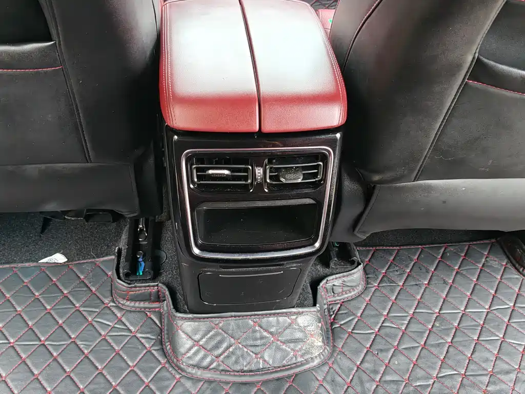 Jietu X70 PLUS 2021 model 1.6T DCT 5 seats купить на сайте DeffCars