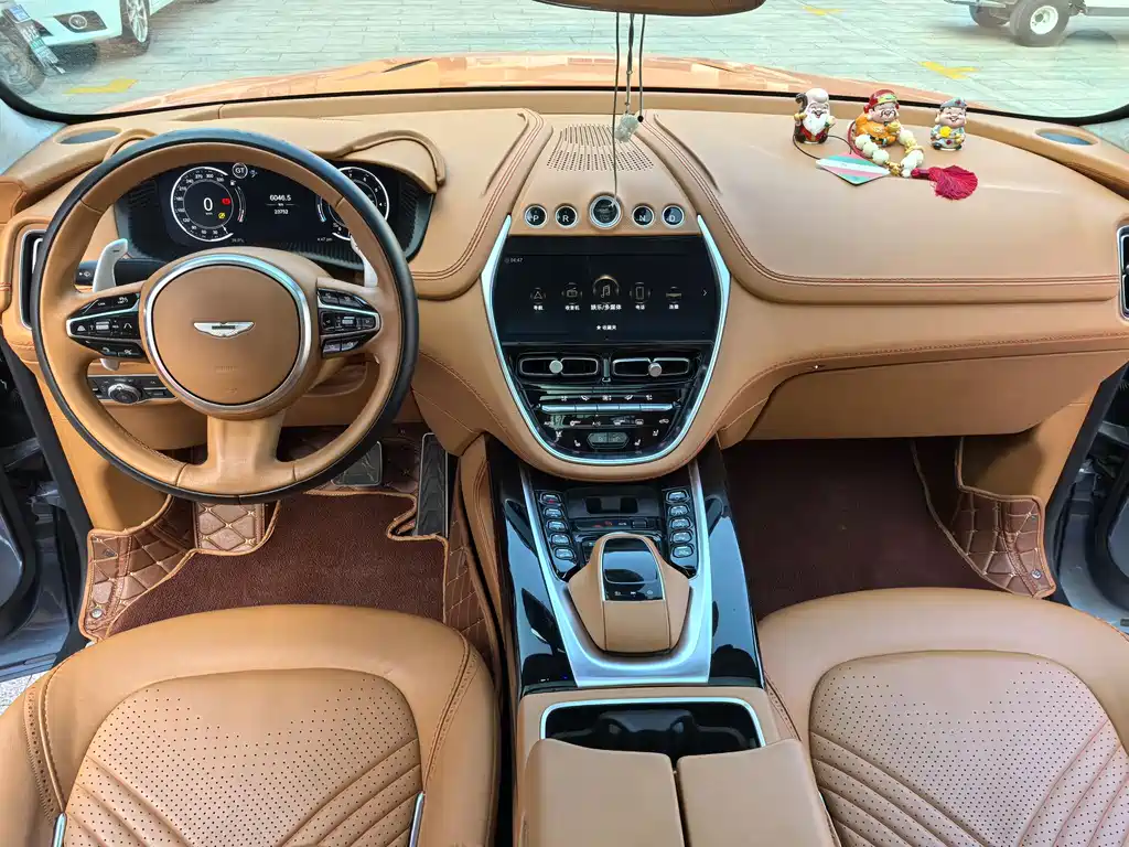Aston Martin DBX 2022 4.0T V8 купить на сайте DeffCars