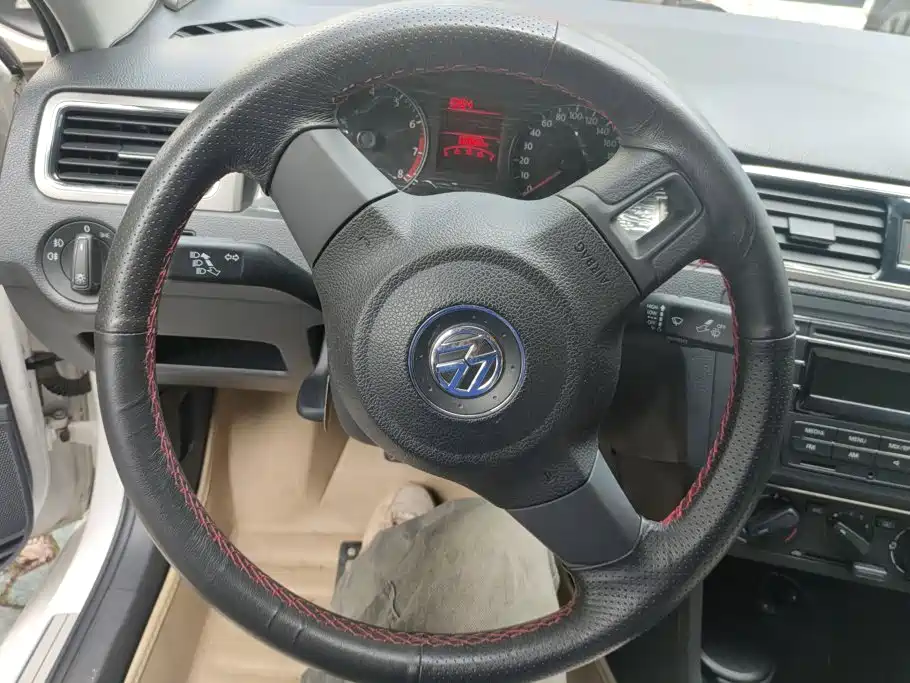 Santana 2013 1.6L manual comfort version купить на сайте DeffCars
